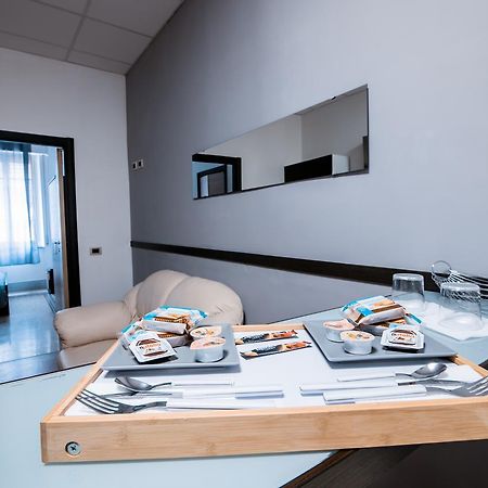 Maqueda Central Suites Palermo Exteriör bild